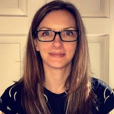 Karen Pells's Instagram, Twitter & Facebook