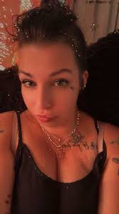 Stephanie Emanuel is looking for someone to talk to, to bypass her time.  She asked me to post a couple of pictures in hopes of finding someone to  talk with. Incarcerated at