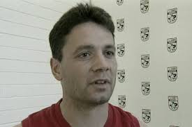 Brothers Troy and Shane Bond threaten court action over unauthorised use of  photo