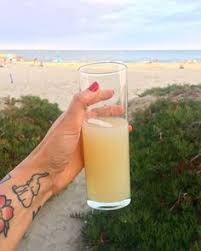 8h Et Quart L Heure Du Ricard Plage De Carnon 34 Ricard Pastis Plage Beachlover Beachlover Alcoholic Drinks Glass Of Milk Alcohol