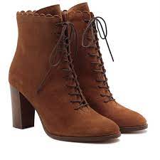 Commandez vos bottines femmes à lacets en ligne, découvrez nos nouvelles collections exclusives dans tous les styles et profitez des grandes pointures. Bottines Talon A Lacets Femme Cuir Daim Marron Clair Jules Jenn