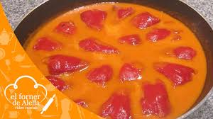 Recetas de pimiento de piquillo relleno y gratinados y muchas más recetas de pimientos del piquillo. Pimientos Del Piquillo Con Bacalao Y Salsa De Pimientos Youtube