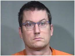 Crystal Lake man accused of being drunk while toddler wandered in road