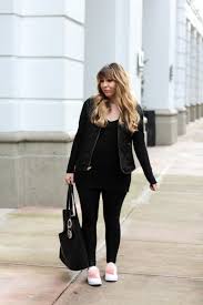Casual Black Outfit Idea