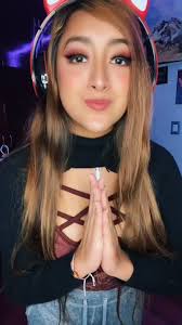 Get Ready to Game with Vaqueritagamer