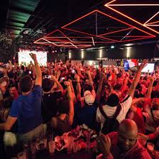 La ville de lyon va éteindre l'éclairage de 370 bâtiments et sites ce samedi soir à 20h30. Retransmission Match Lyon Ninkasi Retransmission De Matchs A Lyon