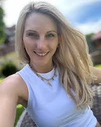 I'm from Muskegon Michigan sweetie 😘