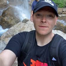 Adam did our 50 pounds cheesebuger Challenge tonite and failed after he was  only able to eat 8 pounds lmfao. Not even close to winning lol. He has to  pay us 100$