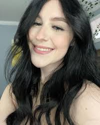 Faith Seymour's Instagram, Twitter & Facebook