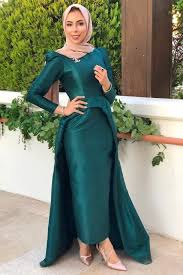 أجمل فساتين سواريه محجبات 2020 وطرق تنسيقها مع مدوني الموضة dresses fashion pakistani dresses