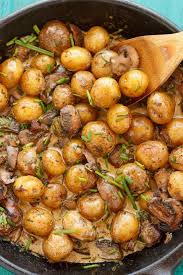 Roasted Baby Potatoes In A Homemade Mushroom Sauce The Cookie Writer Resep Makanan Sehat Resep Ayam Sehat Resep Vegetarian