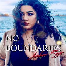 Amber Raye's Instagram, Twitter & Facebook