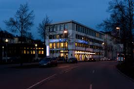 This deposit guarantee scheme applies to all deposit accounts made by individuals, companies and covers up to up to 100,000 eur per bank per depositor. Sparda Bank Ostbayern Zentrale Regensburg Aufstockung Architekturwerkstatt Hanke