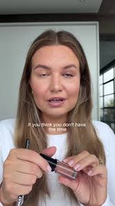 ‘Eyeshadow takes too long’ Me: Armani beauty eyeshadow tint in 22