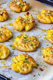 Garlic Smashed Potatoes Recipe Happy Foods Tube Recipe Garlic Smashed Potatoes Recipes Smashed Potatoes Recipe