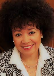 Lucinda Roy's Instagram, Twitter & Facebook