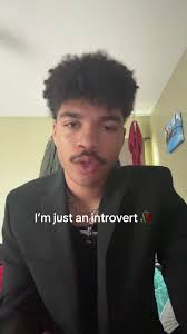 King Introvert Vs King Extrovert