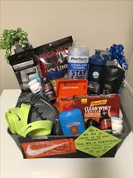 Birthday Cute Gift Basket Ideas For Boyfriend 100 Cute Valentine S Day Gifts For Boyfriends That Are Sweet And Romantic Hike N Dip In 2020 Boyfriend Gifts Gift Baskets For Him Bday Gifts For Him