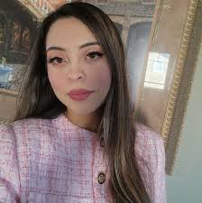 What Destiny 2 clan is suitable for a casual player looking for a chill  environment with a dark sense of humor?