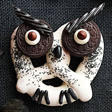 Pin By Audrey Fiske Esbenshade On Food Drink Halloween Treats For Kids Halloween Treats Easy Halloween Sweets