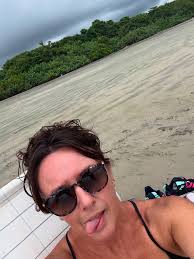 Hazel 🤙🏻💚Lyla in her new classroom 💚crazy rain storm 💚 lots of beach