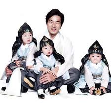 Cute New Year Bow From Daehan Minguk Manse You Should Watch It Song Triplets Triplet Babies Triplets