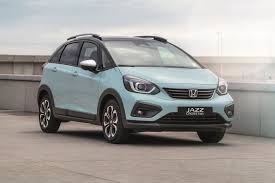 The honda jazz 2020 is currently available from $17,990 for the jazz vti up to $29,867 for the yes, they share a similar mechanical specification and share a place in terms of their market segments fuel consumption for the 2020 honda jazz is dependent on the type of engine, transmission, or. New 2020 Honda Jazz Hybrid Prices Specs And Release Date Carbuyer