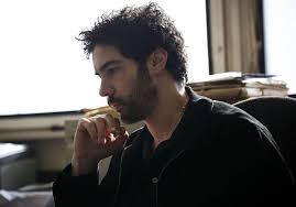 He is an actor, known for profeetta (2009), menneisyys (2013) and the mauritanian (2021). Tv Ce Soir On Traque Les Pink Panthers Avec Tahar Rahim Dans La Serie De Canal Elle