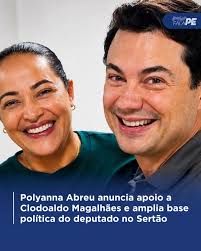 A prefeita de Sertânia, Polyanna Abreu (PSD), oficializou o apoio ao  deputado Clodoaldo Magalhães (PV) como seu pré-candidato a federal nas  eleições de 2026. O anúncio representa um passo estratégico para ampliar