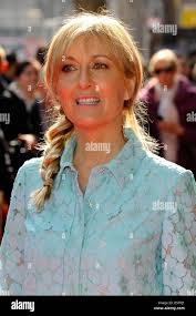 Fiona phillips tesco mum year hi-res stock photography and images