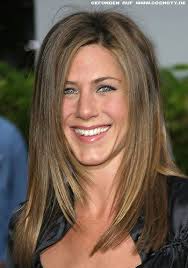 Waschen sie zuerst die haare und kämmen sie diese anschließend mit einem kamm gut durch. Frisuren Bilder Jennifer Aniston Sleek Hair Zum Seitenscheitel Frisuren Haare