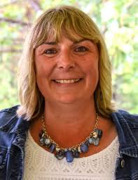 Kim Sautter's Instagram, Twitter & Facebook