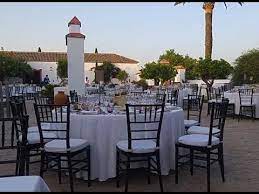 El cortijo el chamorro data de 1847 y se sitúa entre sevilla y utrera, a tan solo 20 km de la capital andaluza. Boda Cortijo El Chamorro Dos Hermanas 2017 Catering Rabanal Youtube