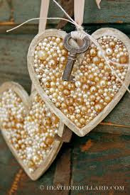 And if you decide to make any of my crafts, please share them on my facebook page or use #iheartartsncrafts on instagram for me to see! Pinterest Feature Friday Valentinstag Ideen Valentinstag Basteln Hangende Herzen