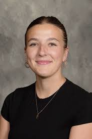 Isabel Piper's Instagram, Twitter & Facebook