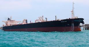 Maybe you would like to learn more about one of these? Ellhnas Efoplisths Skhno8ethse Epi8esh Peiratwn Se Diko Toy Tanker H Efhmerida Twn Syntaktwn