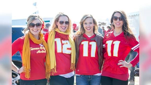 Photo Gallery: Chiefs Cheerleader Alumni