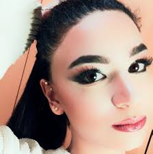 Reine Choucha "make up artist"