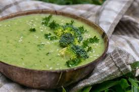 Cremige Vegane Brokkolisuppe Mit Weissen Bohnen Lecker Gesund Rezept Brokkoli Suppe Brokkolisuppe Rezepte Mit Brokkoli