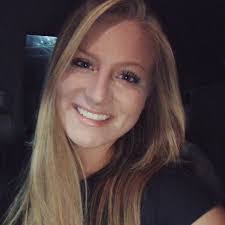 Sarah Castleberry's Instagram, Twitter & Facebook