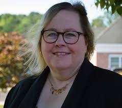 Maureen Graney's Instagram, Twitter & Facebook