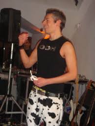 Questa sera su canale 5 andrà in onda l'ultima puntata del noto show comico di canale 5, zelig. Gruppo Anteprima Eventi Biglietteria Pubblicita