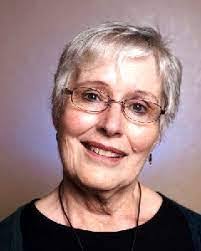 Kay Lind's Instagram, Twitter & Facebook