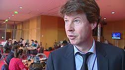 Marine Le Pen writes to the prefects