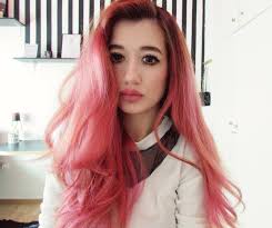 There is not a hair out of place in this precision style. From Dark Blonde To Pink Hair Youtube Video Venetia Kamara
