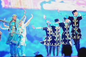 Guia de turismo do azerbaijão. Vestuario Tradicional Do Azerbaijao Hisour Arte Cultura Exposicao