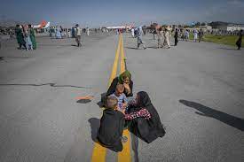 Us military acknowledged of shooting in the air to disperse the crowds. Vpb6evhy Dlh4m