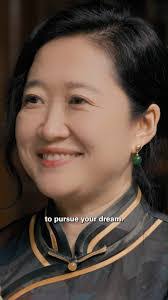 Amber Peppers's Instagram, Twitter & Facebook