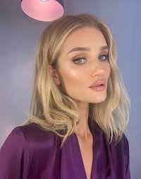 29 Best Shoulder Length Layered Haircut Photos 2020
