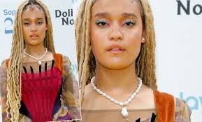 Sara James pokazała się na Top of the Top Sopot Festival. Tylko spójrzcie  na jej spodnie